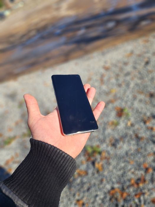 Продам samsung s10