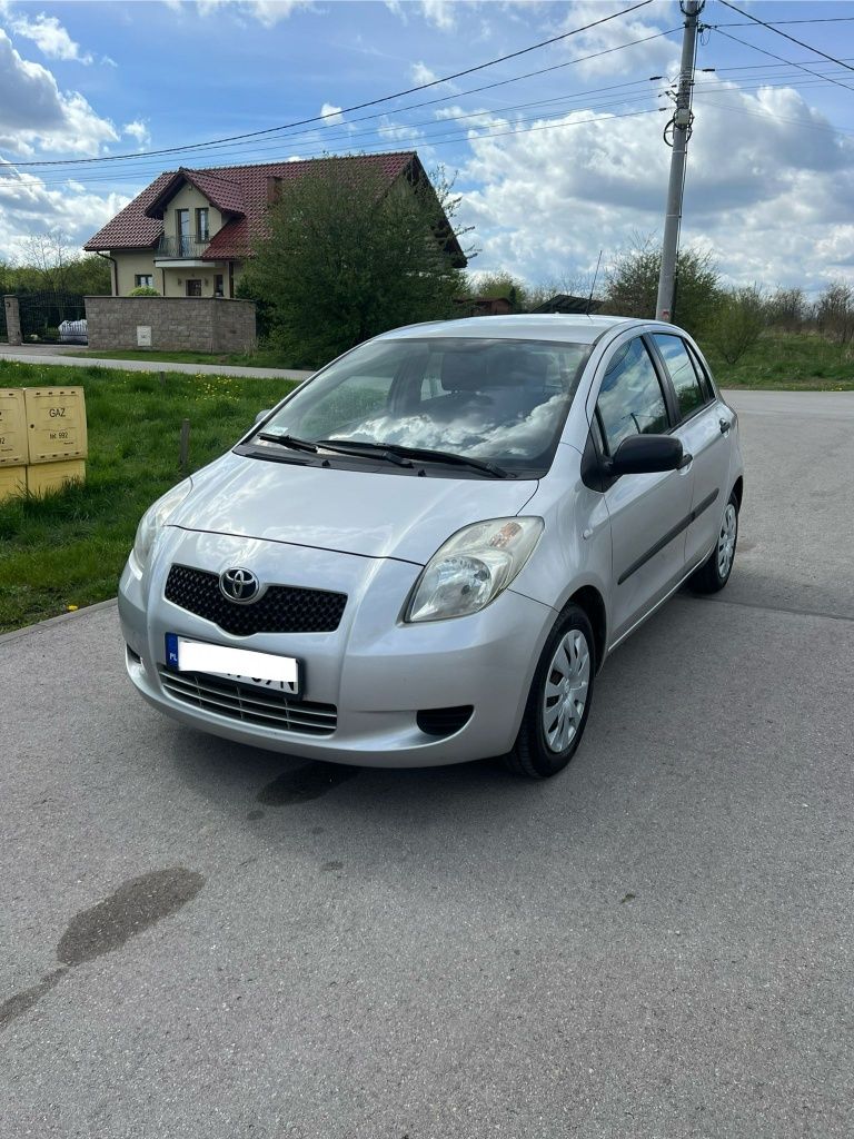 Toyota Yaris*2007r*1.3b*klima*wspomaganie*czujniki parkowania*