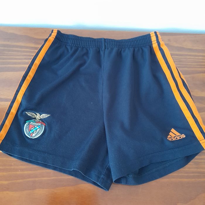 Polo e calções benfica