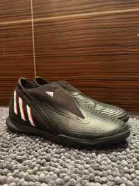 Adidas Predator żwirówki