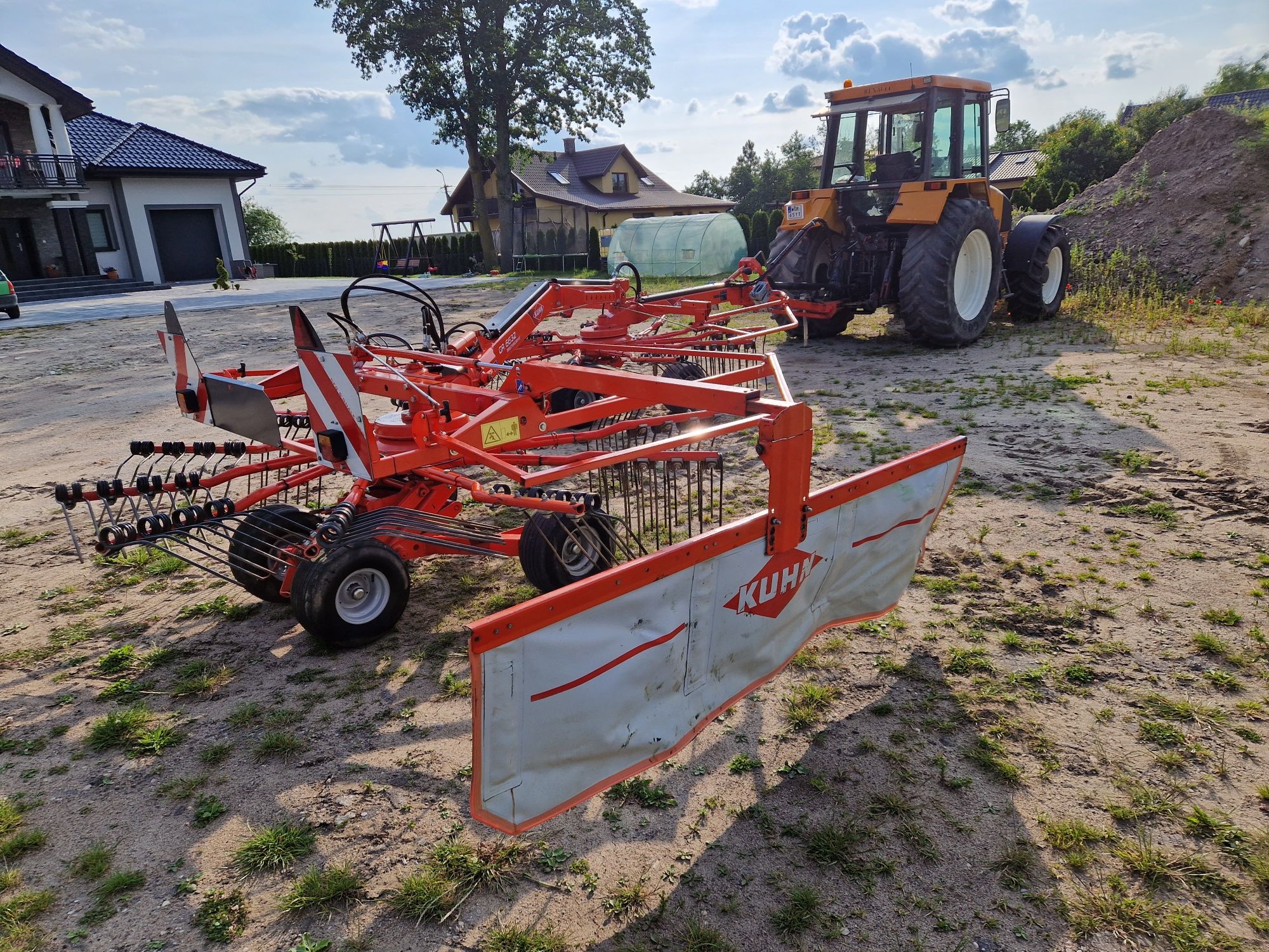Zgrabiarka dwukaruzelowa KUHN GA 6632 Masterdrive 2012rok boczna Stoll