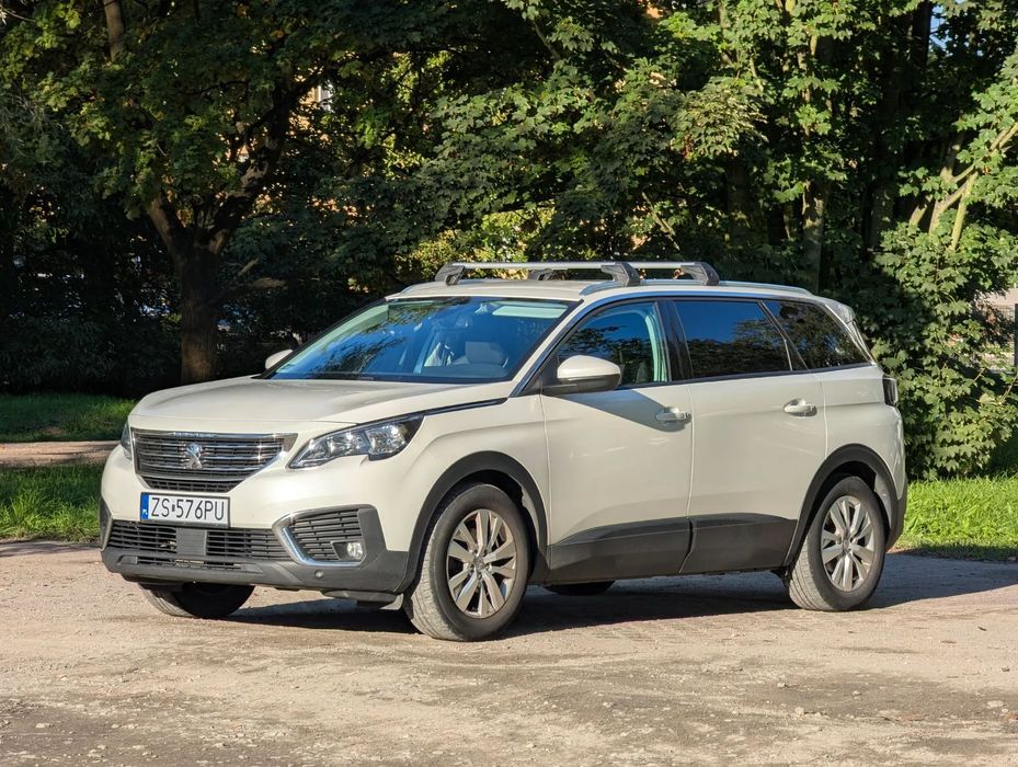 Peugeot 5008 7-osobowy relingi odpinany hak kamera cofania Android Auto Car Play