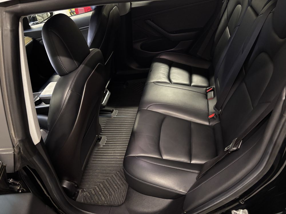 Tesla model 3 pełny Autopilot
