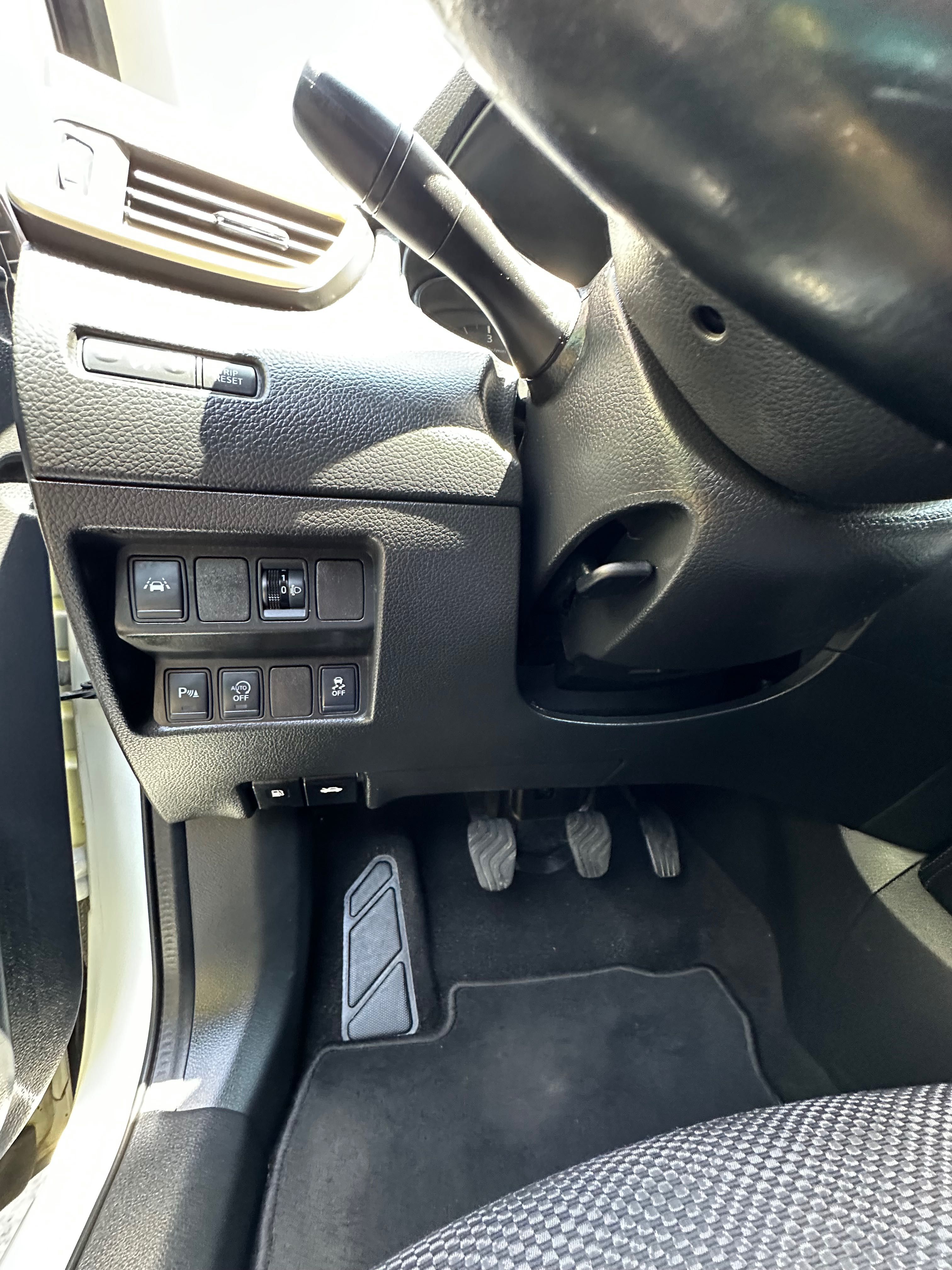 Nissan Qashqai 1.6 dCi 130cv N-Connecta J11 - Teto panorâmico