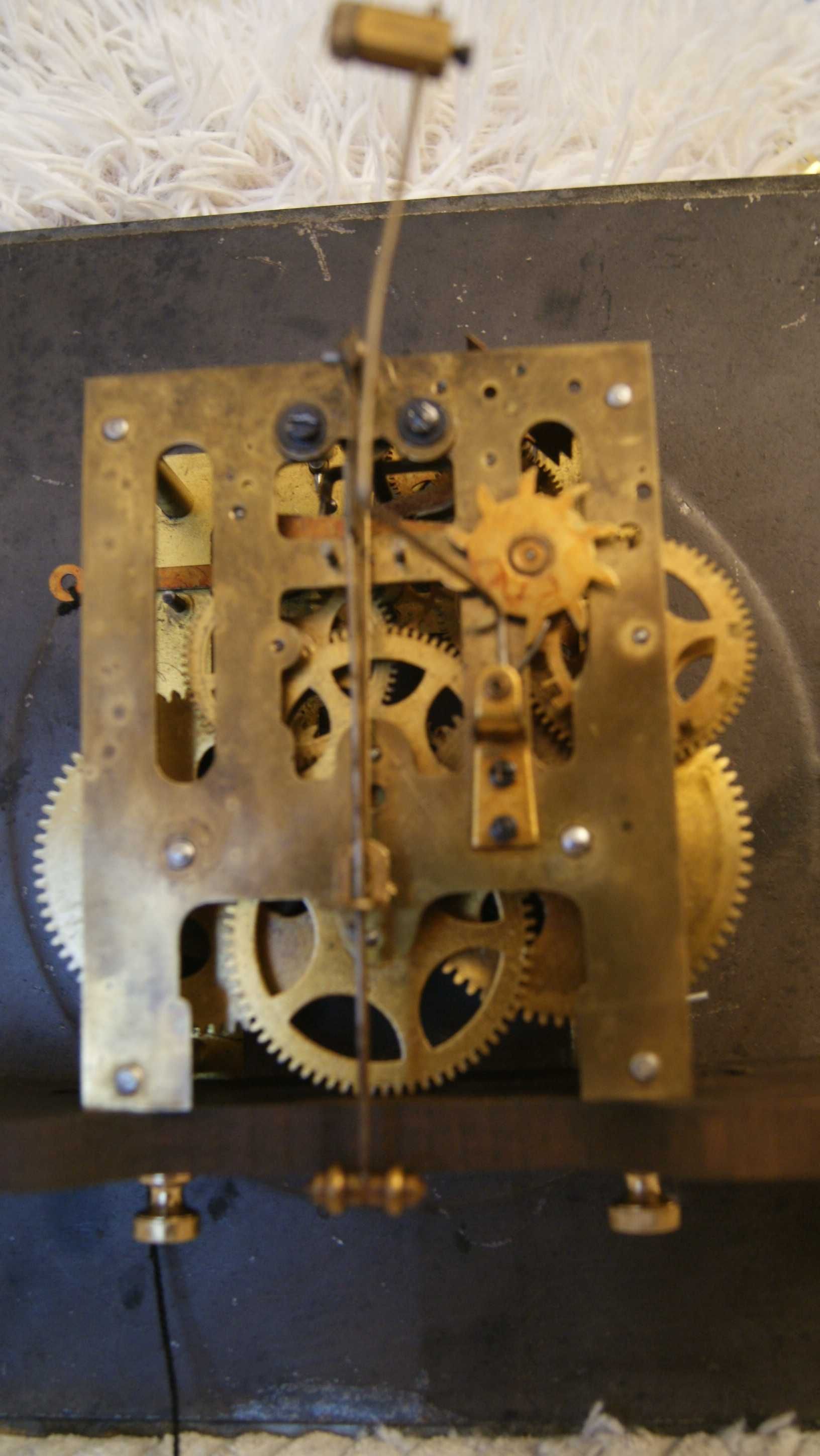 313 Zegar wiszący mechaniczny HAU antyk