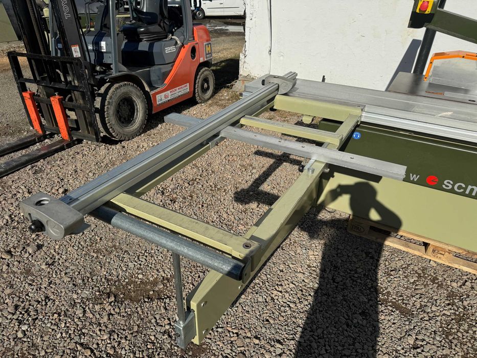 Piła formatowa pilarka do drewna SCM SI 16 W