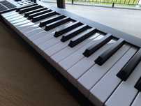 Teclado controlador midi Alesis V49