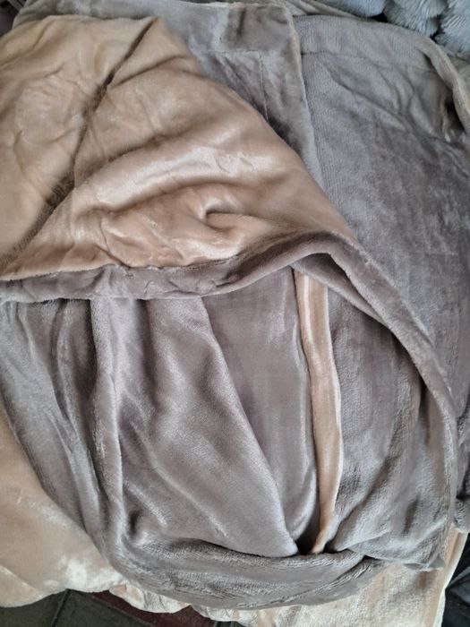 Тепла велюрова двохстороння посьільна білизна