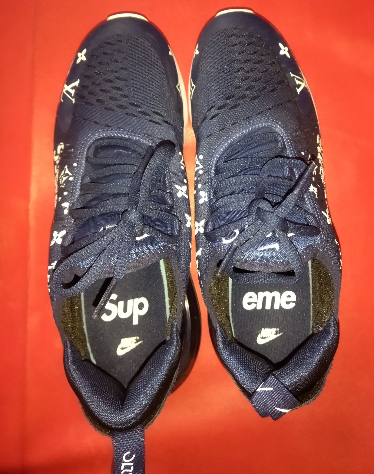 Кросівки Nike Supreme LV розмір 39