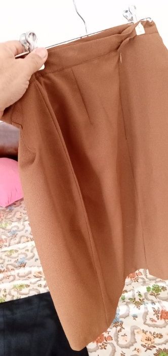 Saias vintage voltam a esvoaçar no momento presente com classe Desde2E