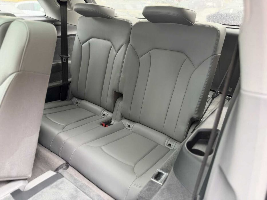 Audi Q7 quattro Premium Plus      2019