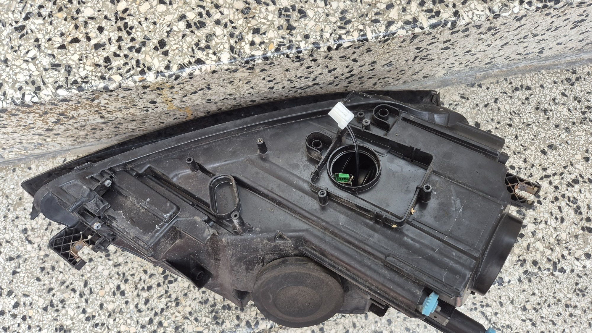Lampa przednia LEWA AUDI A3 8P0 lift z ledem
