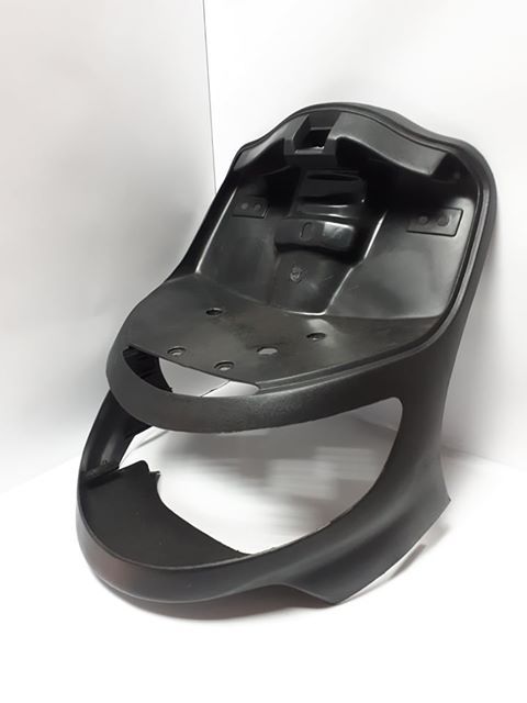 Obudowa plastik LAMPY PRZÓD czacha Storm Hurricane NOWY przedni