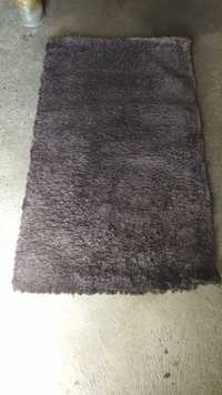 Carpete castanho escuro (0,90 m de largura x 1,60 m de comprimento)