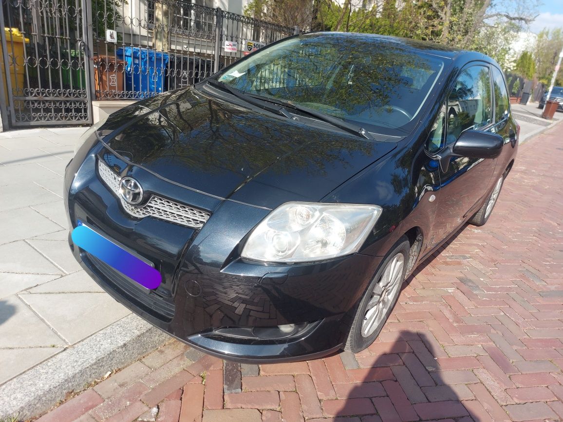 Toyota Auria 1.6 Benzyna