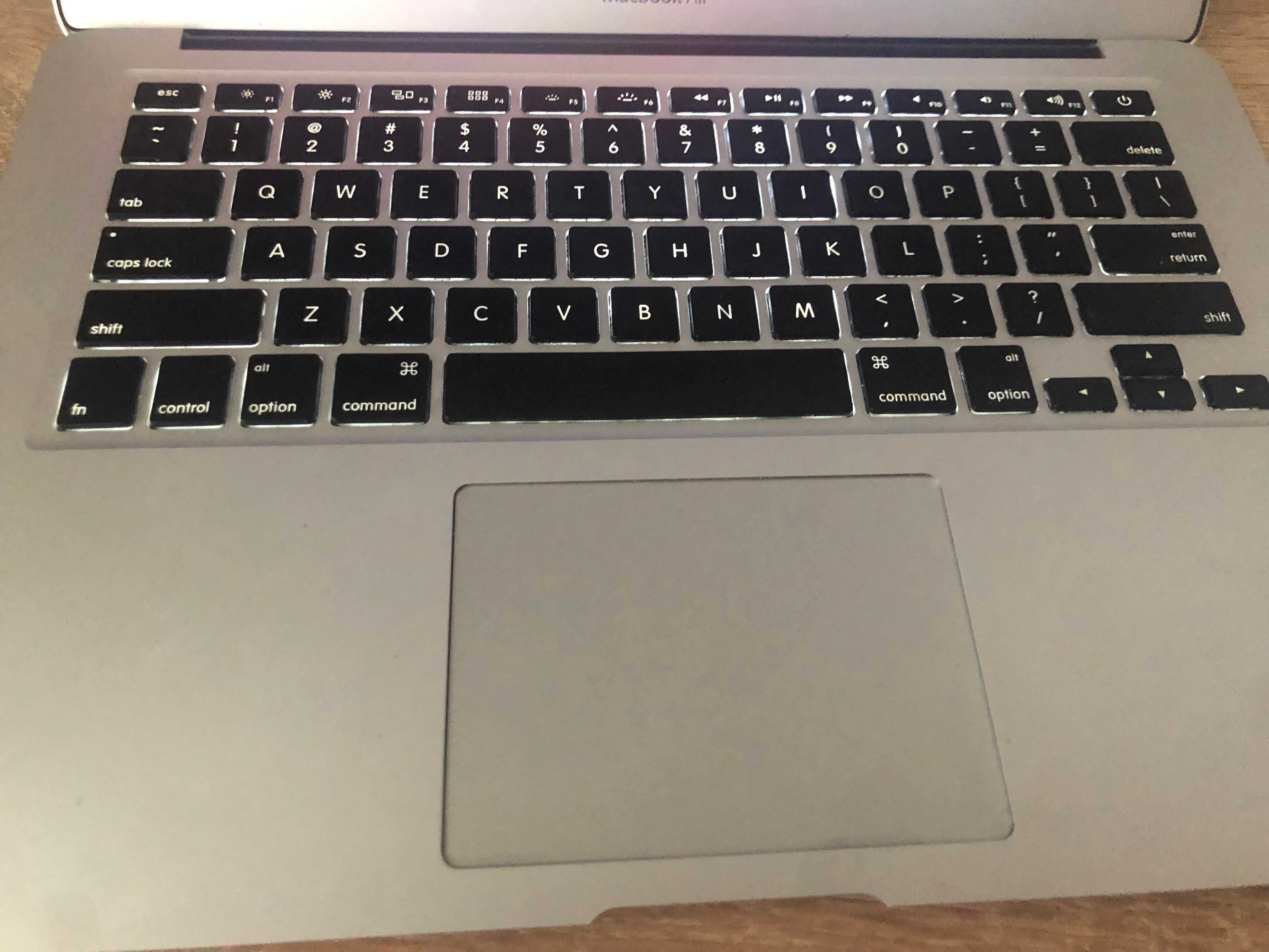 MacBook Air 13 2013 I5 4GB RAM 128GB SSD