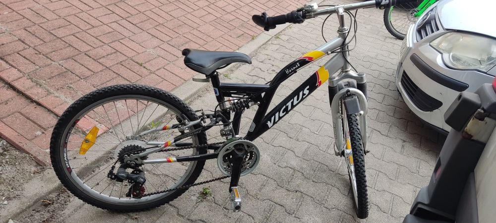 Rower Victus Hornet 24" x 15"