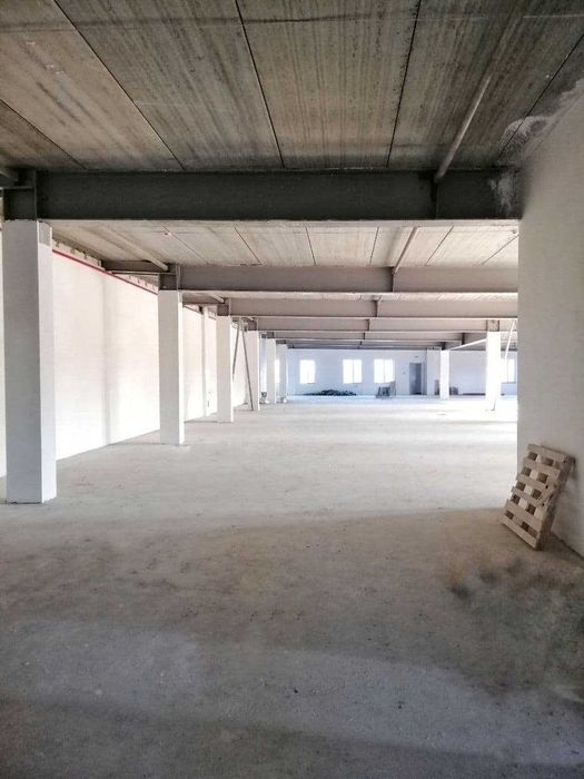 Оренда приміщення в торговому центрі на Захисників України