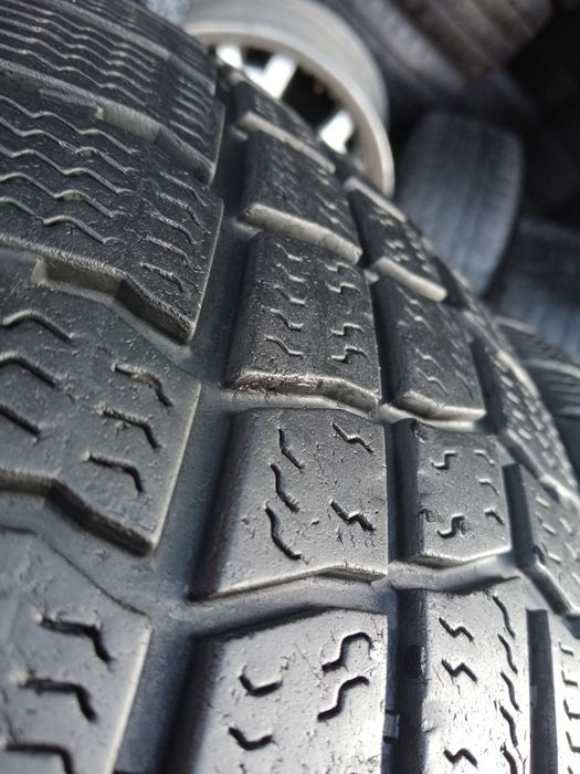 215 65 r16c Vredestein 2019p