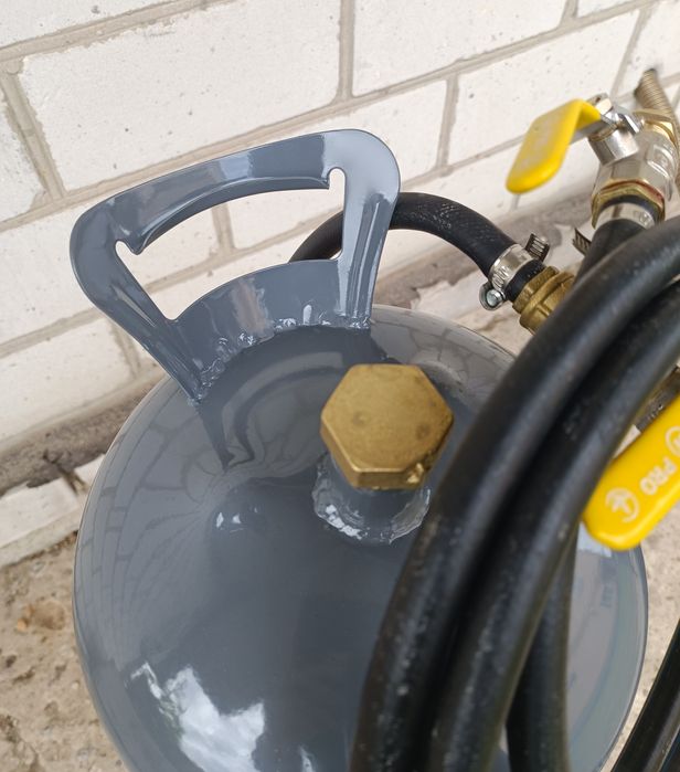 Пескоструйный аппарат, пескоструй ( піскоструйний апарат)