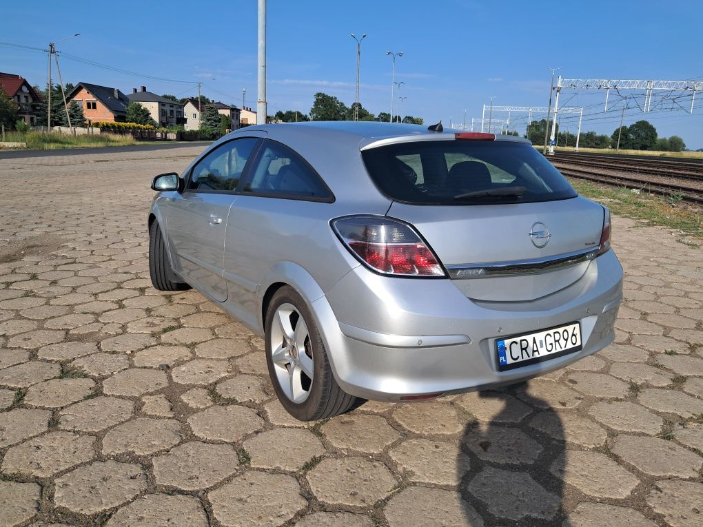 Opel Astra GTC 1.6 GAZ / Prywatna / Ważne do 27.07