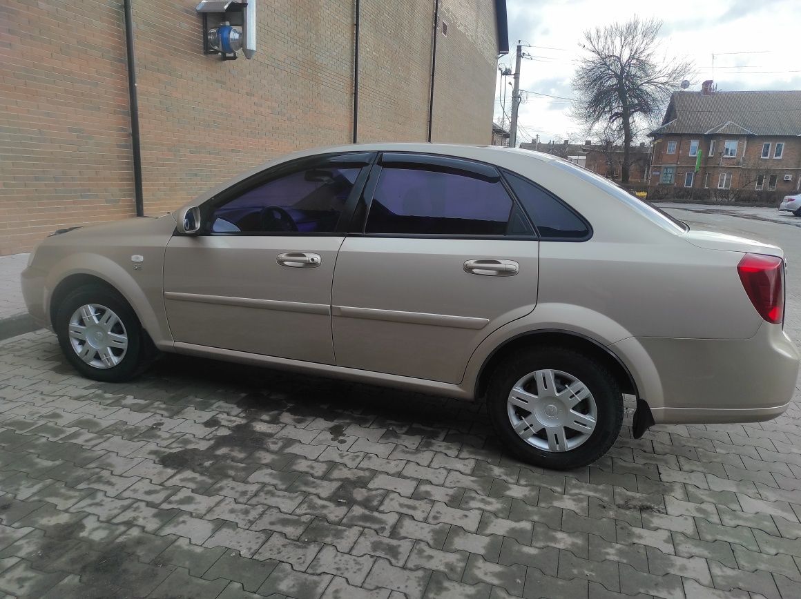 Продам чудовий економний автомобіль