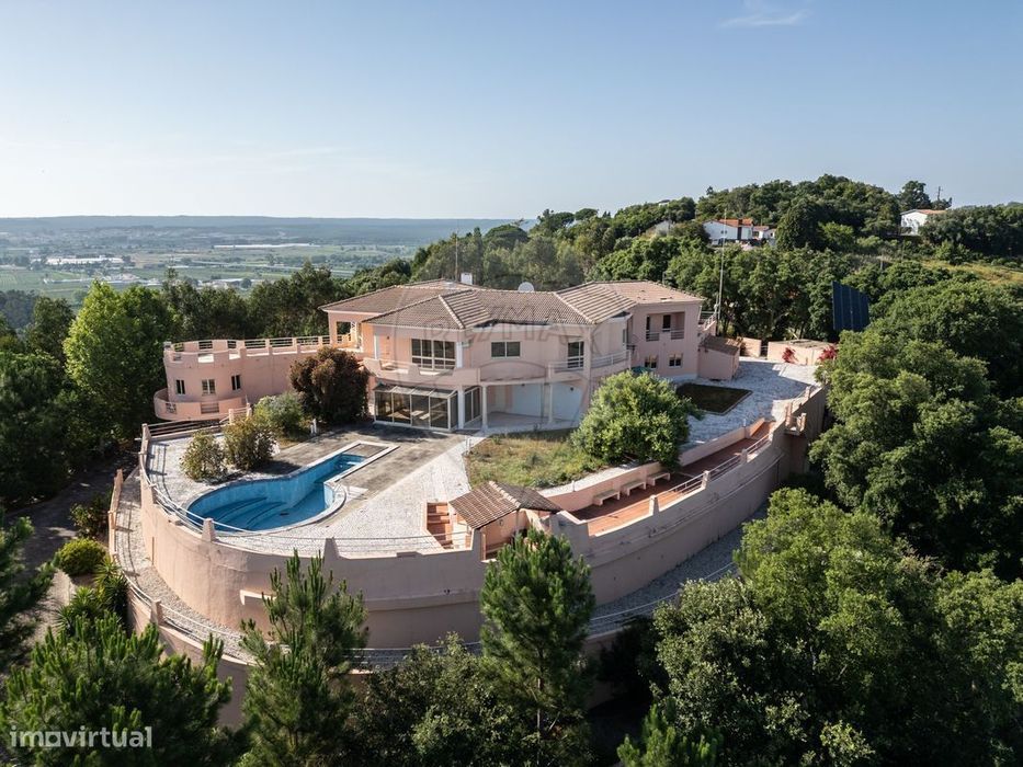 Moradia T6 para venda