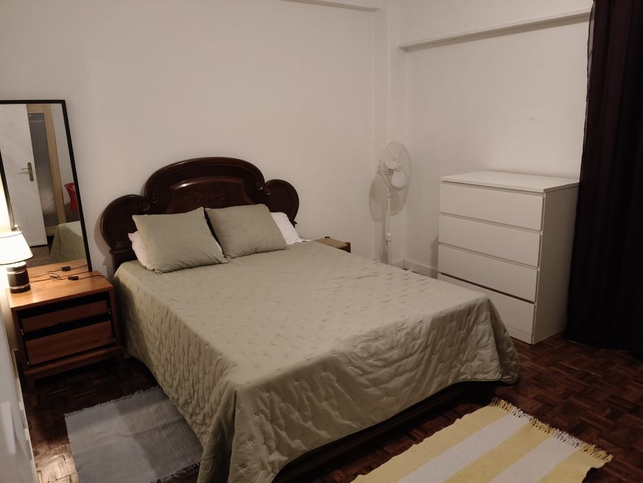 Quarto disponível Odivelas Metro