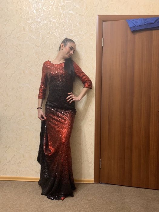 Вечернее платье очень нарядное