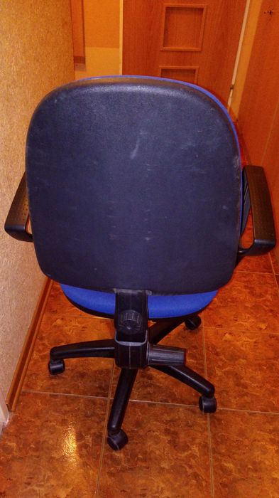 Fotel obrotowy/krzesło biurowe z podłokietnikami - okazja!!!