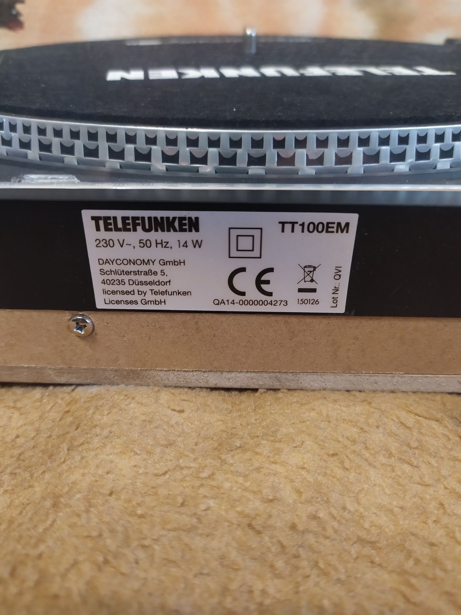 Виниловый проигрыватель Telefunken TT100EM.