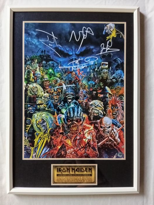 Moldura Band Iron Maiden com Autógrafos (A4)