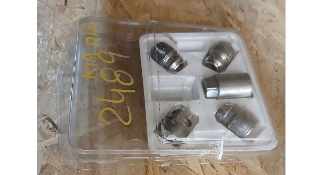 Parafuso anti-roubo KIA Rio IV (YB)