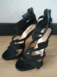 Czarne zamszowe sandały na szpilce Ewa Minge  36