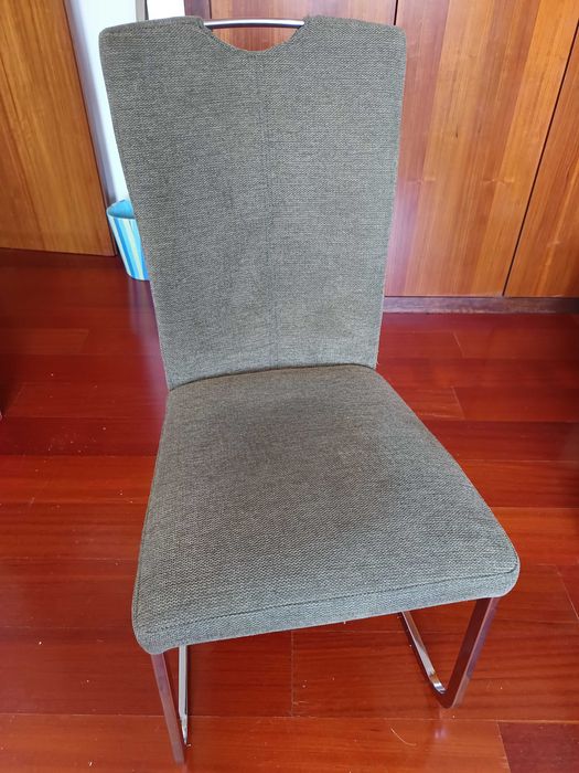 Conjunto de cadeiras de jantar