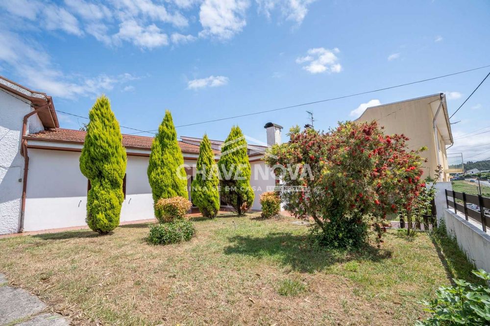 Moradia Isolada V2+1 c/ Terraço em Pedroso