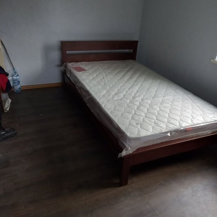 Ліжко двоспальне.ліжко дерев'яне