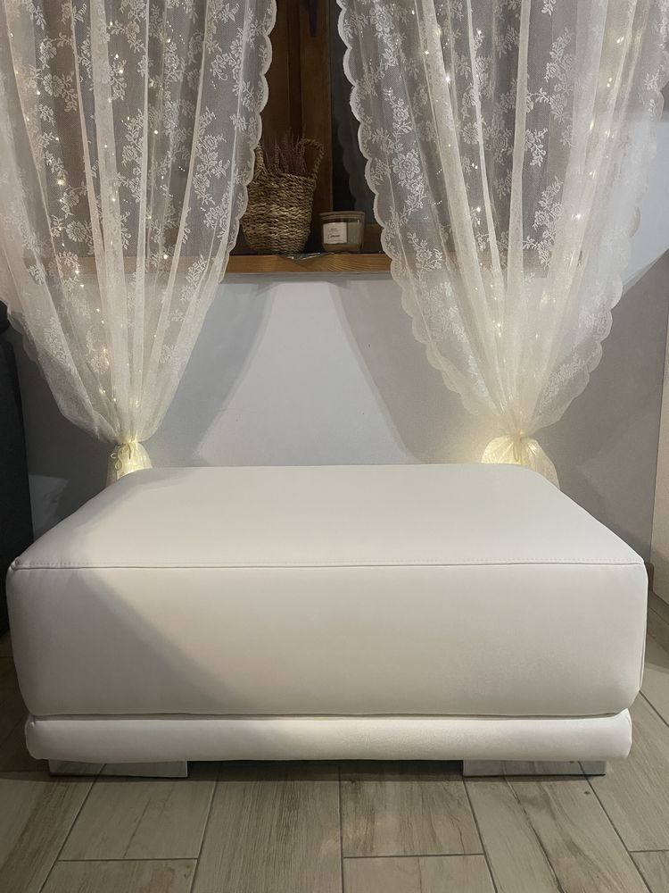 Pufa z ekoskóry eko skory biala sofa