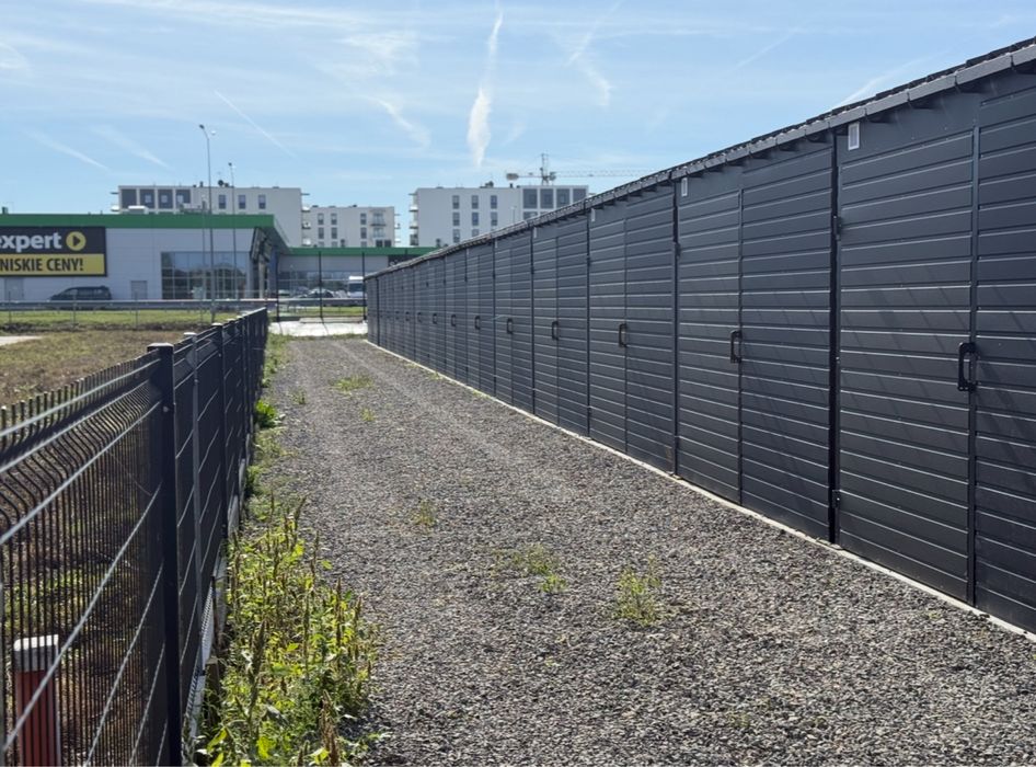 Sprzedam działkę 1350m2. Oferta wazna do 25.10.2025