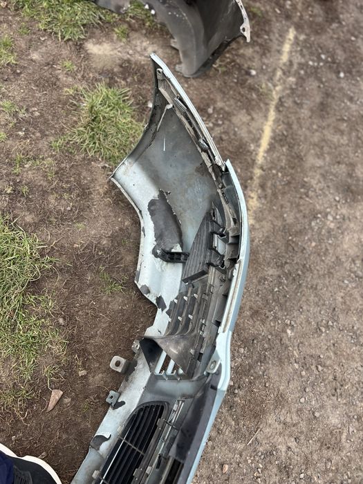 Продам бампер до Mitsubishi space star