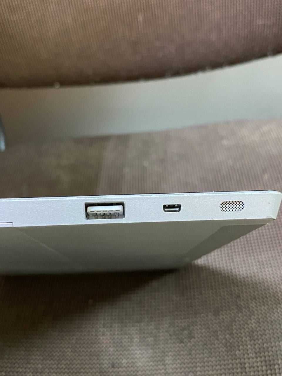 Планшет Microsoft Surface RT 32GB