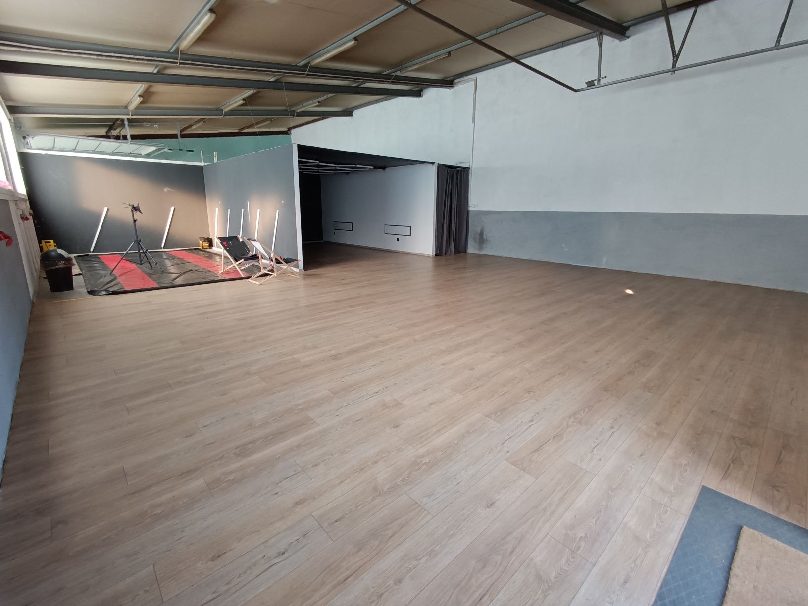 Wynajmę halę, garaż, magazyn 140 m2 Żabia Wola centrum