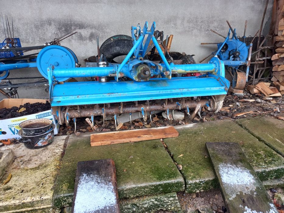 Продаю мінітрактор з грунтофрезою