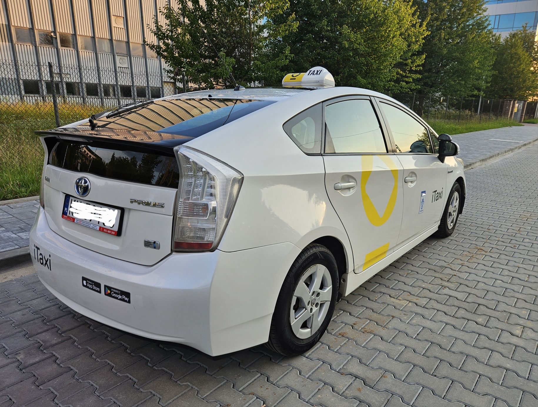 Toyota Prius 1.8 HYBRID • Automat • Z Włoch • Kraków