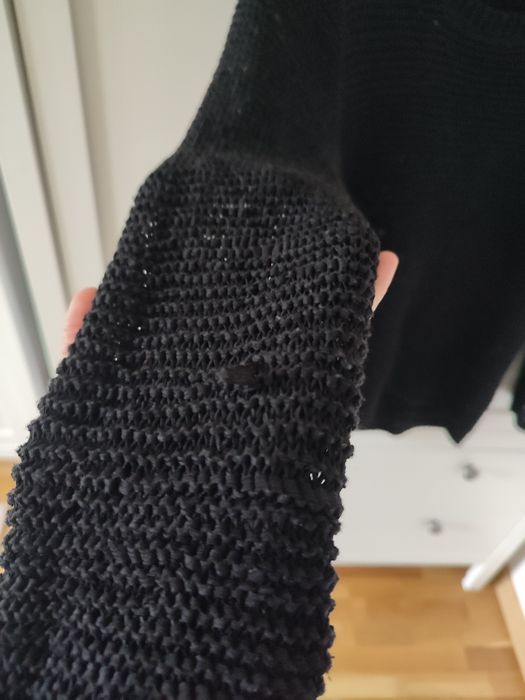 Sweter H&M S czarny ażurowy luźny