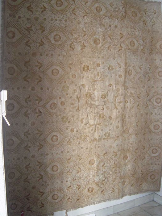 Colcha de Castelo Branco, beije / dourado, indo-portuguesa