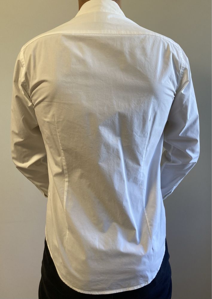 Camisa branca tamanho M