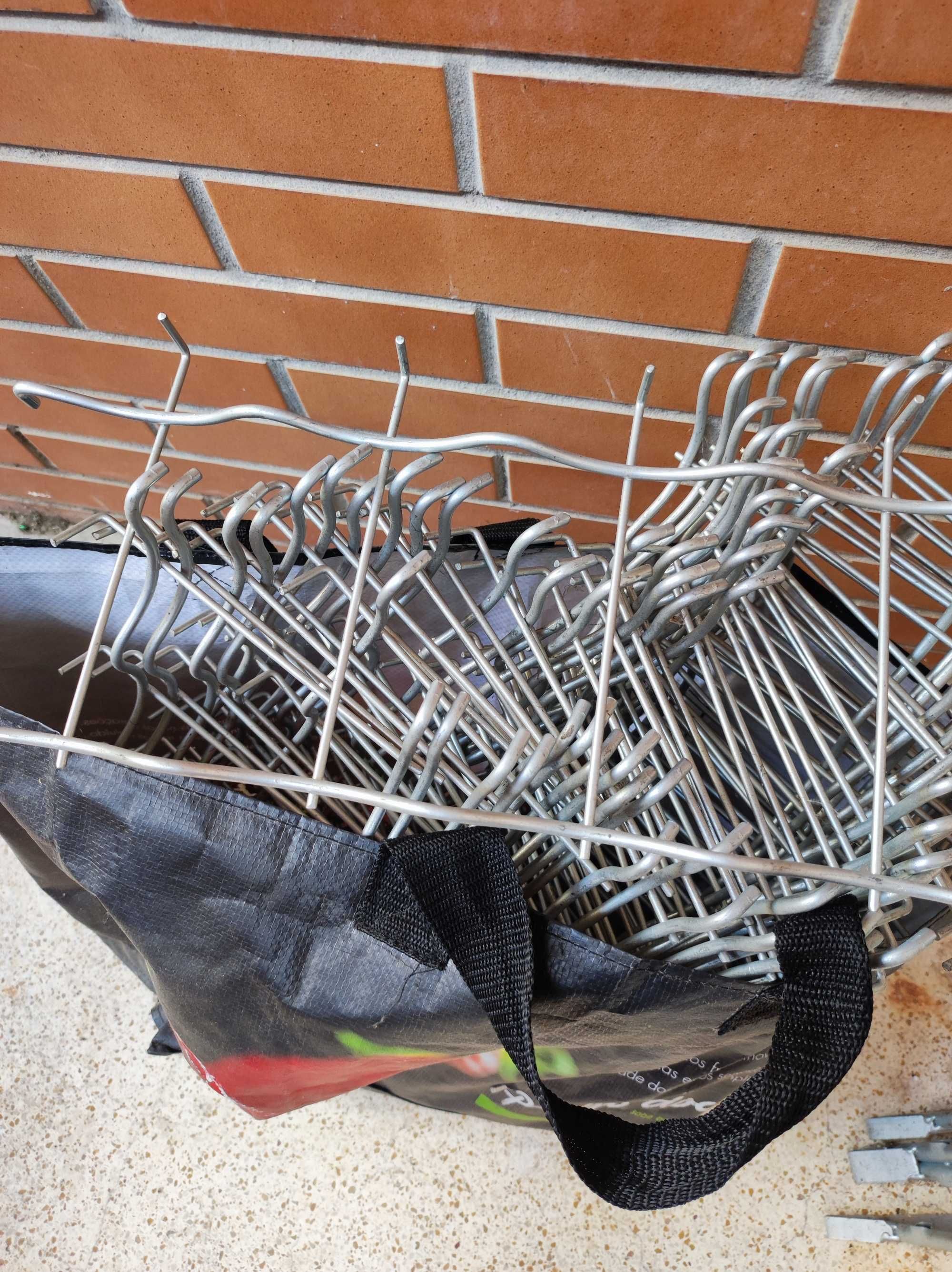 Garrafeira metálica 200 garrafas galvanizada