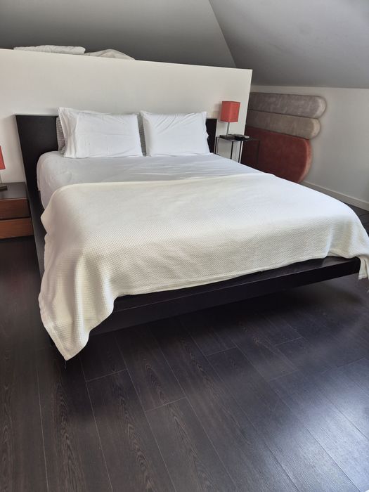 Cama de casal 160 - 180 x 200 em madeira