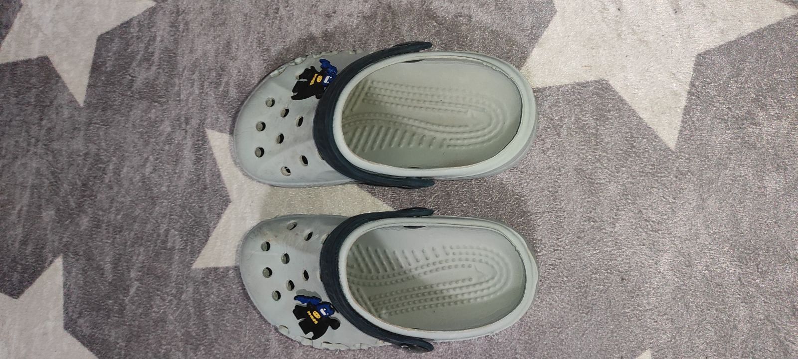 Crocsы (шлёпанцы, тапочки) детские
в хорошшлёпанцы,ем состоянии